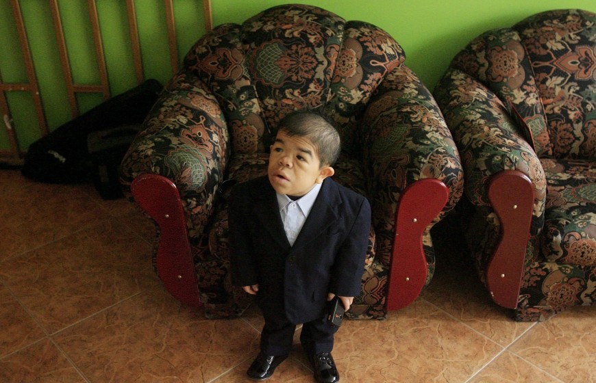 Worlds shortest man according to Guinness Book of Records